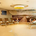 Hotel H4 Messe 4*