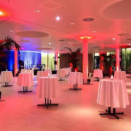 Hotel H4 Messe 4*