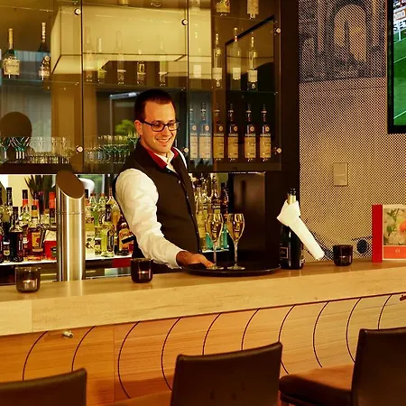 H4 Messe Hotel 4*