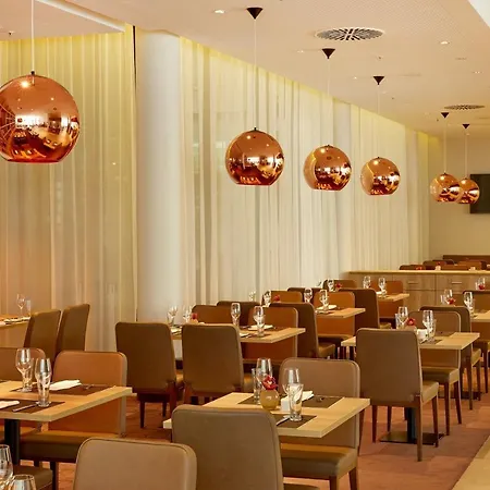 H4 Messe Hotel 4*