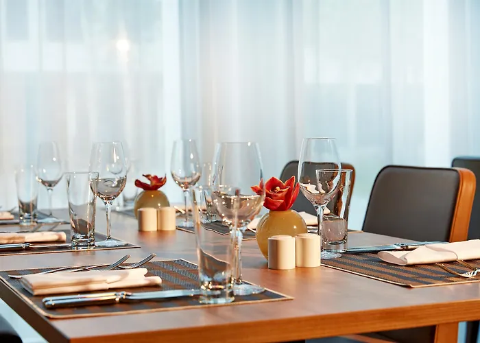 Hotel H4 Messe 4*