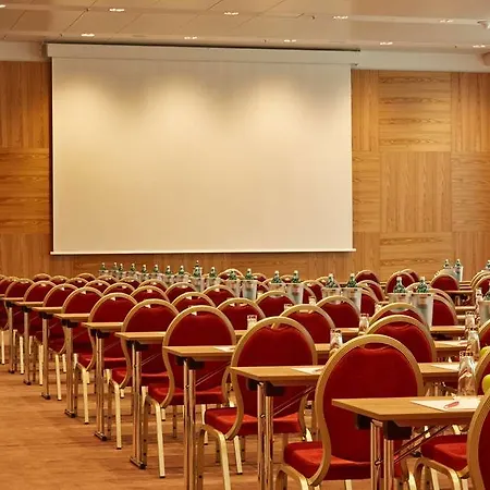 H4 Messe Hotel 4*