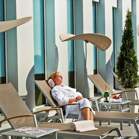 H4 メッセ ホテル 4*